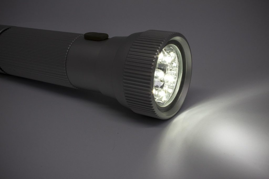 survival-merchandise-images-flashlight