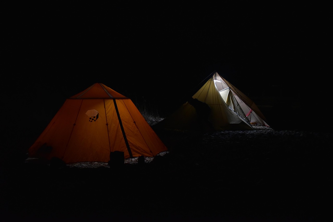 survival-merchandise-survival-tents